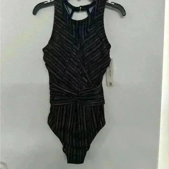 NWT AMORESSA ALCAZAR
BLK/MULTI SZ US6 in black / shiny gold - Picture 6 of 12